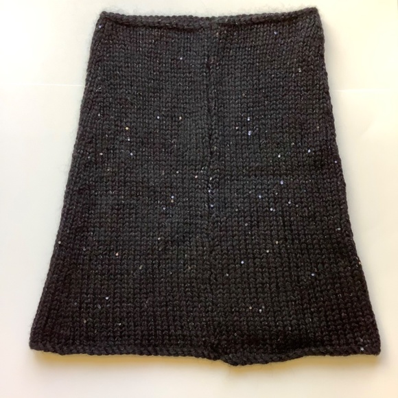 🇨🇦 Black Stretch Knit Layering Piece (Skirt, Neck Warmer, Etc.) - Picture 2 of 4